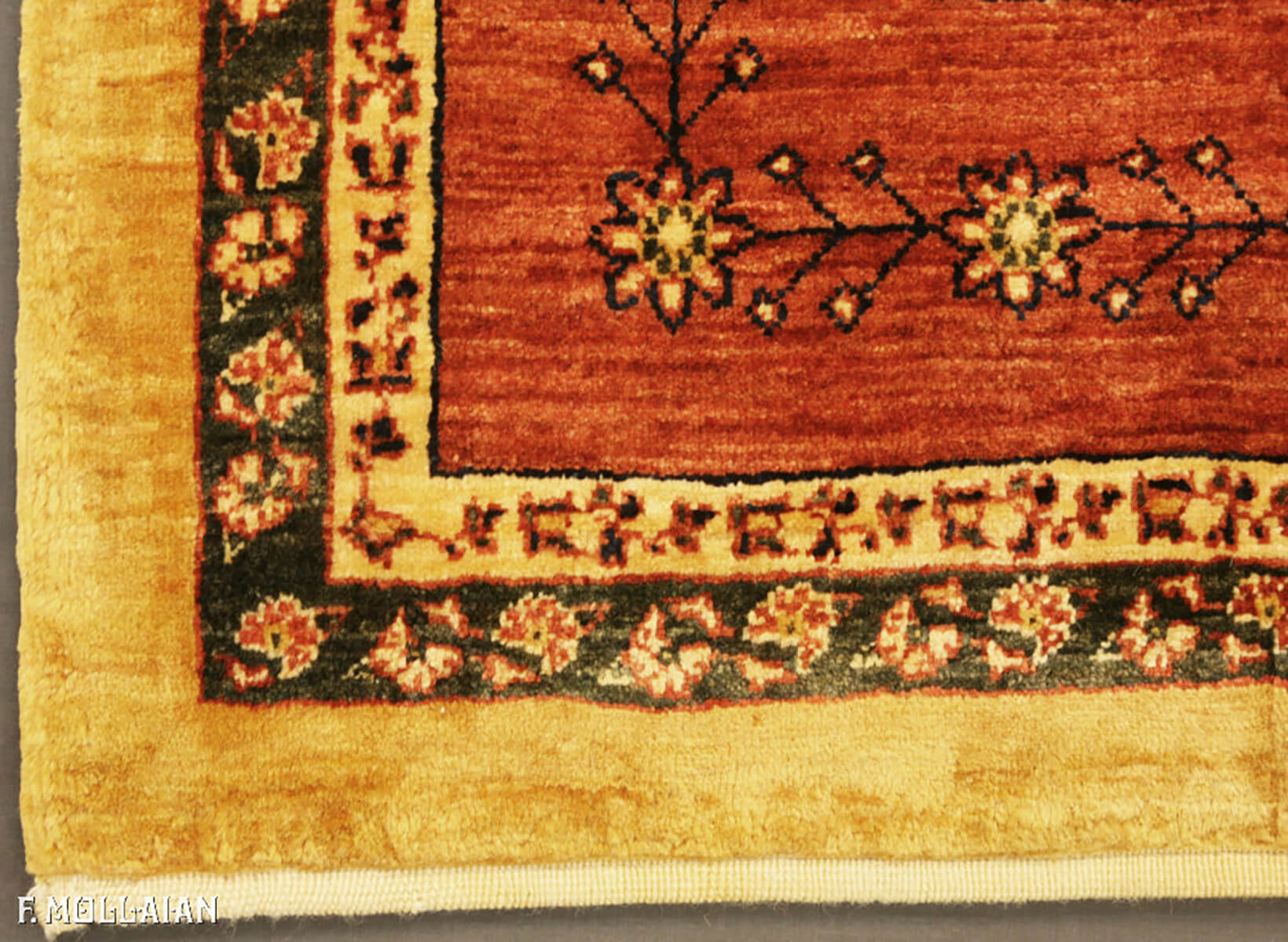 Persian Kashkuli Sherkat Rug (207×202 cm)