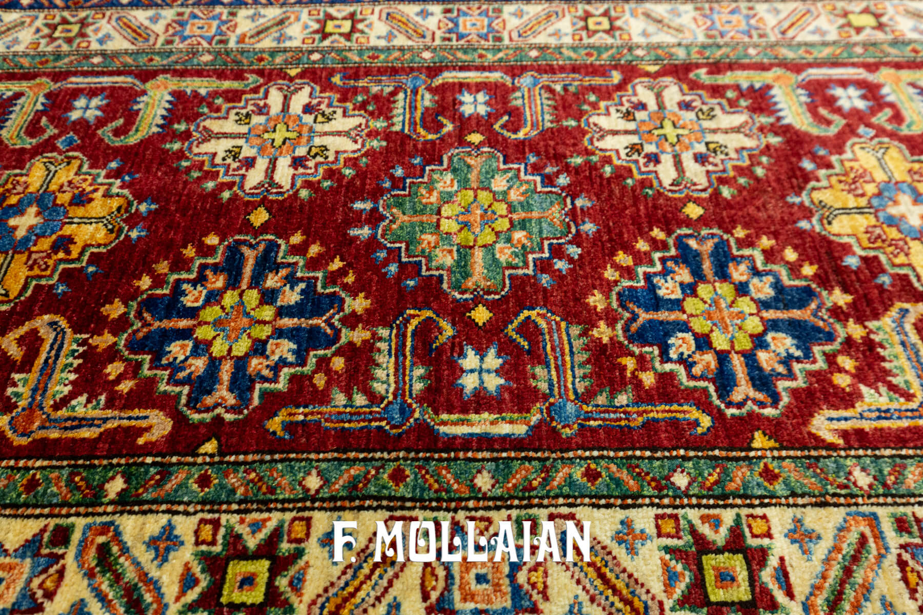 Tappeto di design reale uzbeko annodato a mano fondo rosso (125×79 cm)