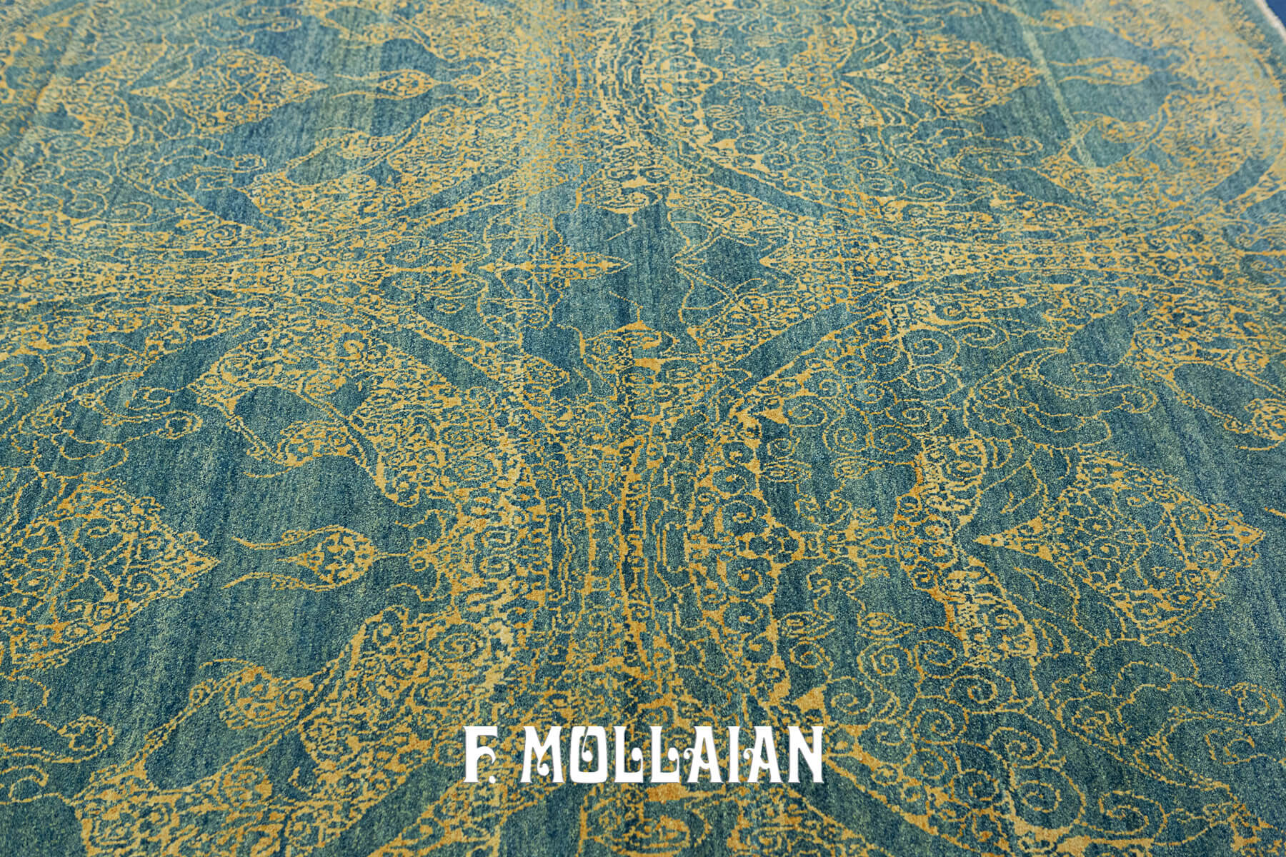 Minimal and Vintage “Tibet Design” Hand-knoted Yadan Rug (186×184 cm)