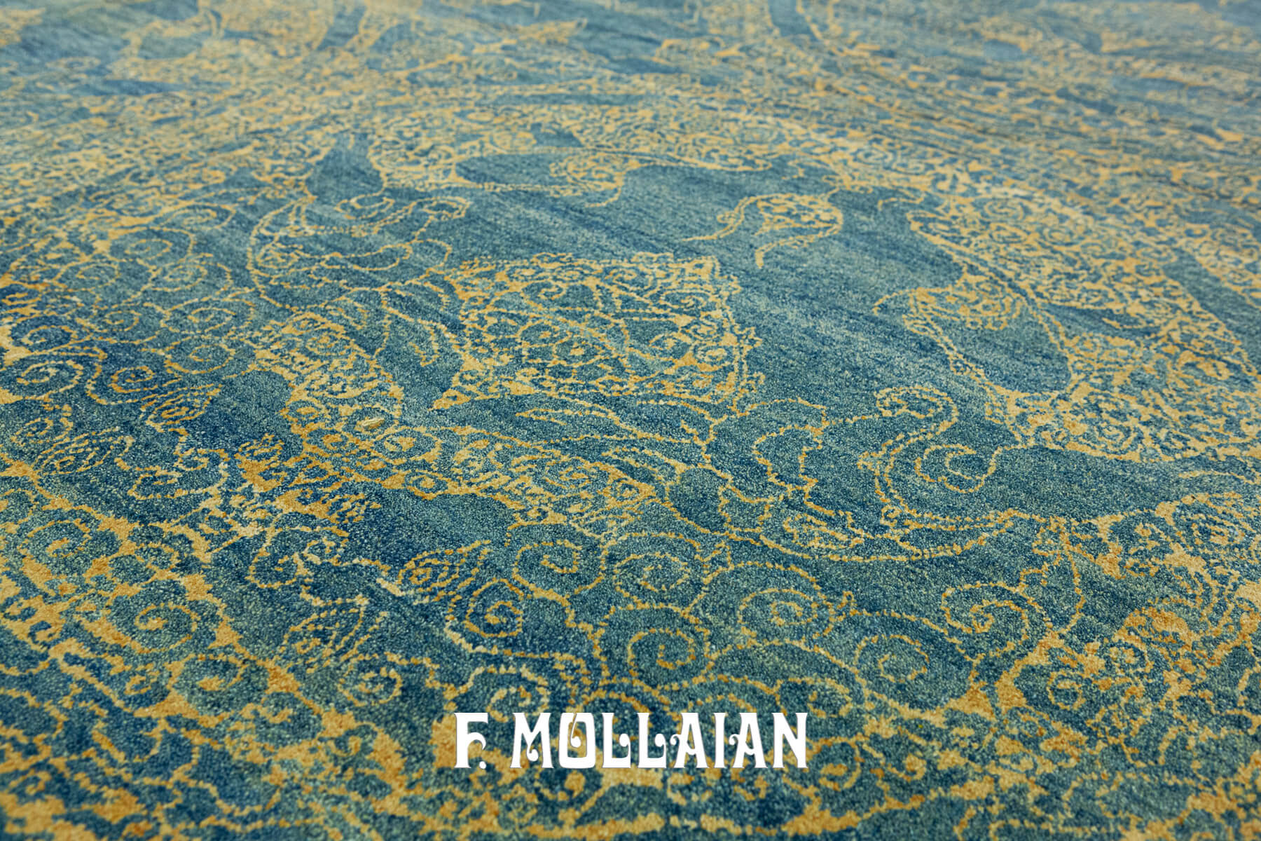 Minimal and Vintage “Tibet Design” Hand-knoted Yadan Rug (186×184 cm)