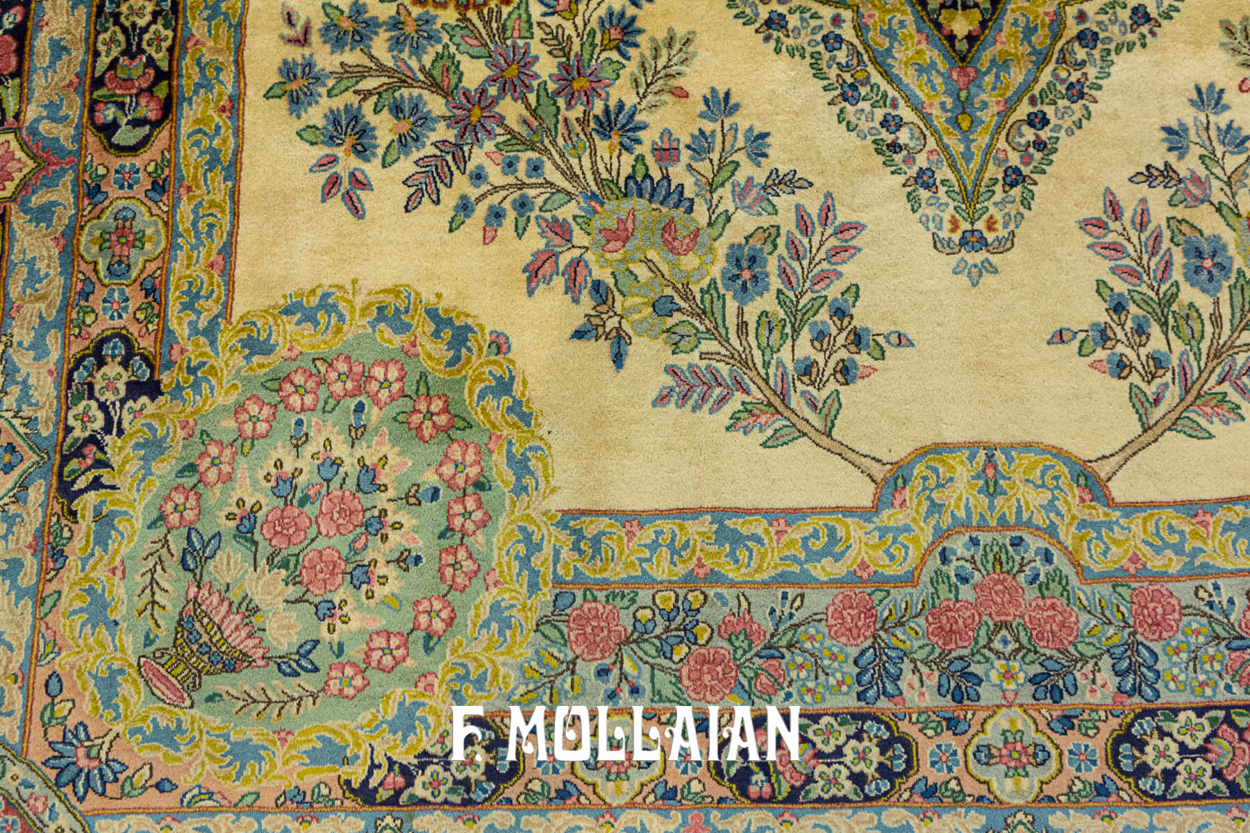 Extra fine Hand-knotted Persian Kerman Sherkat Carpet (295×200 cm)