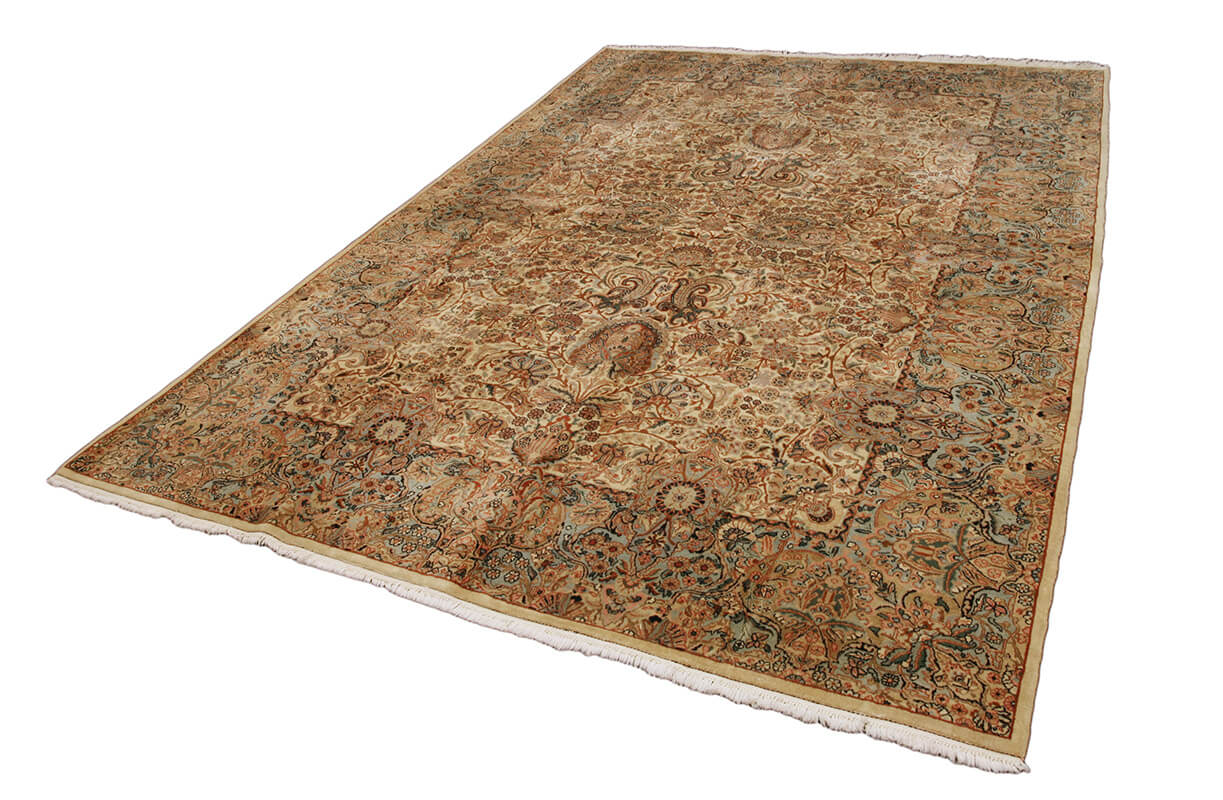 Old Persian Kerman Carpet (294×205 cm)